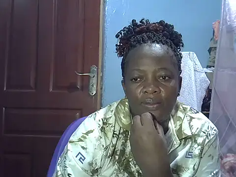 Ebonyceline online show from April 21, 2026, 7:39 pm