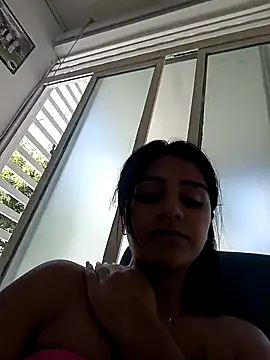 AnnRosse18 online show from January 12, 2025, 8:36 pm