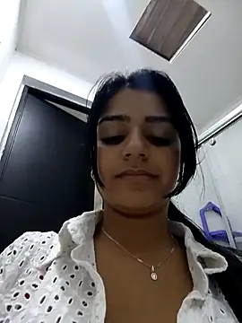 AnnRosse18 online show from January 29, 2025, 6:07 pm