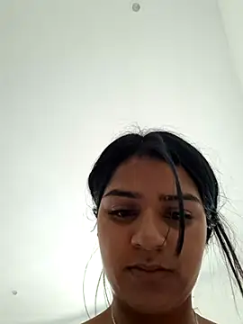 AnnRosse18 online show from March 11, 2025, 2:29 pm