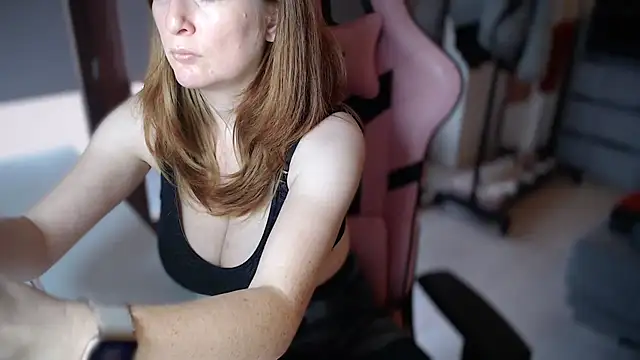 Exotic-Desire online show from November 10, 2025, 10:36 am