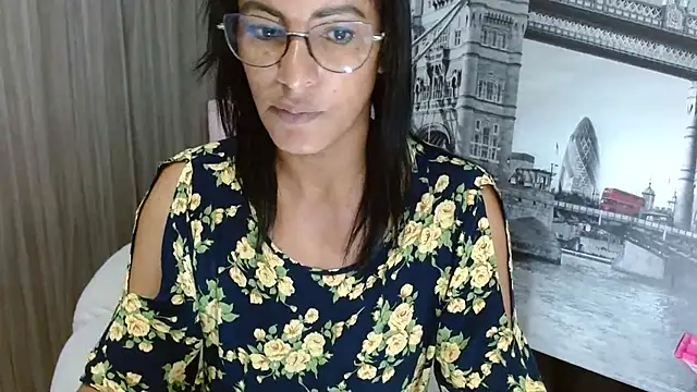 kateleyagrey online show from January 3, 2025, 10:31 am