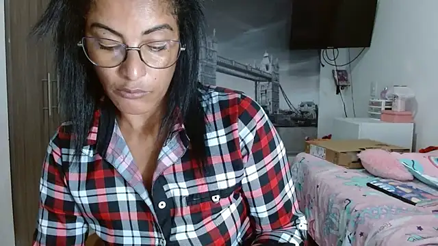 kateleyagrey online show from January 18, 2025, 2:03 am