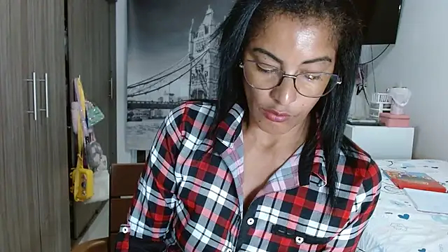 kateleyagrey online show from January 29, 2025, 12:12 am