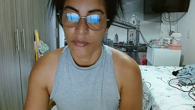 kateleyagrey online show from February 9, 2025, 11:47 am