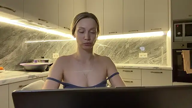 Alice Wonders online show from January 6, 2025, 9:54 pm