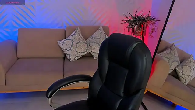 Snapshot of RoseFerrera chatting on September 19, 2025, 8:09 pm RoseFerrera online show from September 19, 2025, 8:09 pm