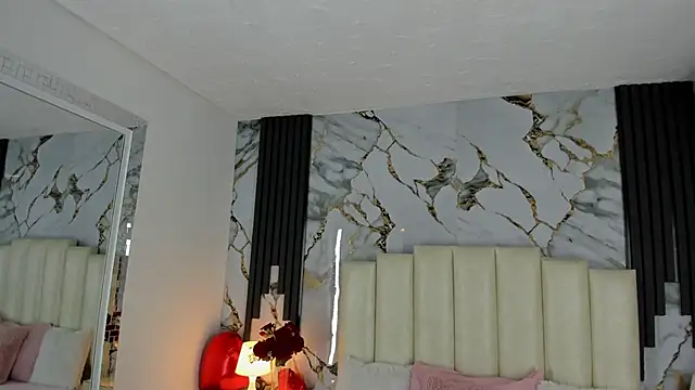 lulumars online show from February 22, 2025, 6:39 am