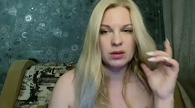BlondeFox online show from February 19, 2025, 1:39 pm