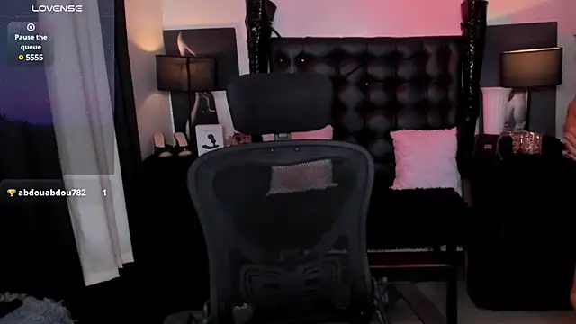 ErinSmith7inches TS online show from December 22, 2024, 1:23 am