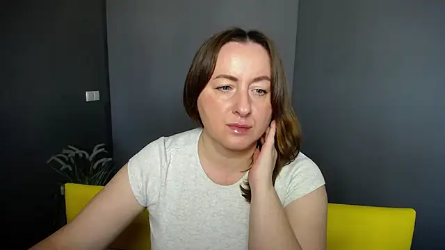 Abby Taylorr online show from November 2, 2025, 7:11 am