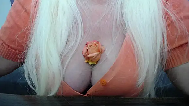 BlondyLeeBest online show from February 16, 2025, 10:32 pm