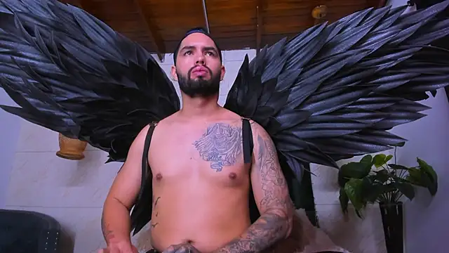 Snapshot of matteosantos chatting on February 10, 2025, 12:08 pm matteosantos online show from February 10, 2025, 12:08 pm