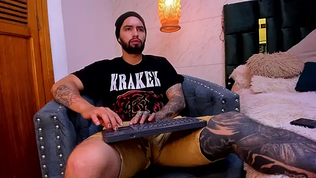 Snapshot of matteosantos chatting on February 13, 2025, 11:39 am matteosantos online show from February 13, 2025, 11:39 am