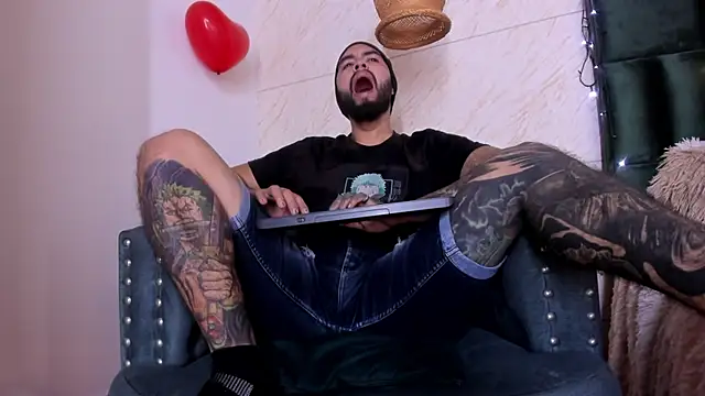 Snapshot of matteosantos chatting on February 14, 2025, 5:57 pm matteosantos online show from February 14, 2025, 5:57 pm