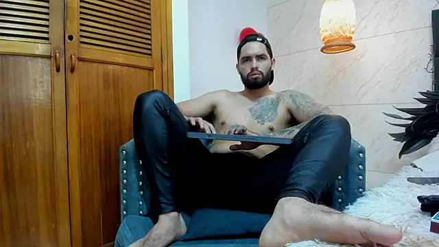 Snapshot of matteosantos chatting on February 20, 2025, 2:13 pm matteosantos online show from February 20, 2025, 2:13 pm