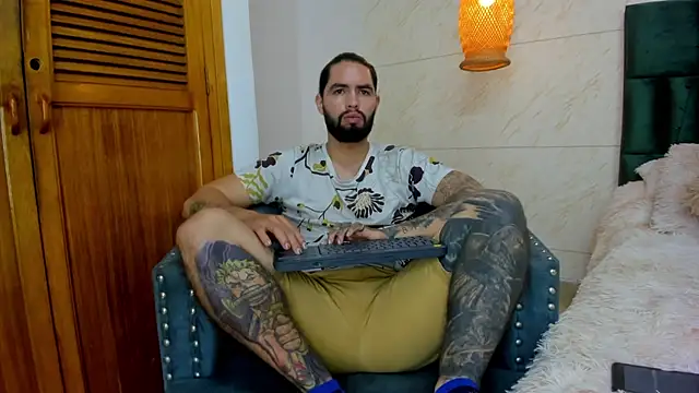 Snapshot of matteosantos chatting on February 24, 2025, 12:05 pm matteosantos online show from February 24, 2025, 12:05 pm