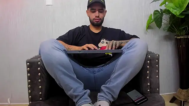 Snapshot of matteosantos chatting on March 13, 2025, 11:51 am matteosantos online show from March 13, 2025, 11:51 am