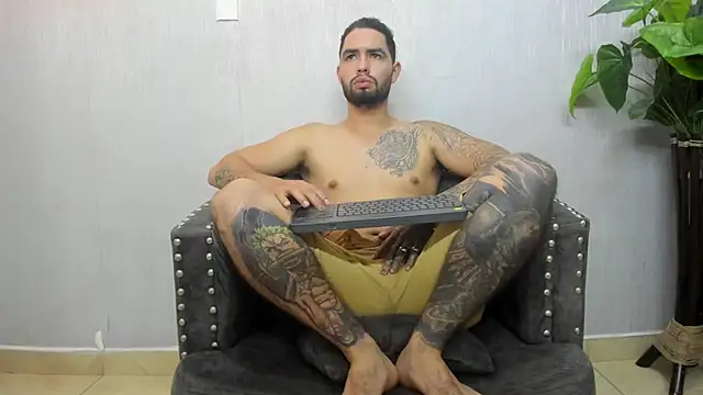 Snapshot of matteosantos chatting on March 15, 2025, 5:48 pm matteosantos online show from March 15, 2025, 5:48 pm