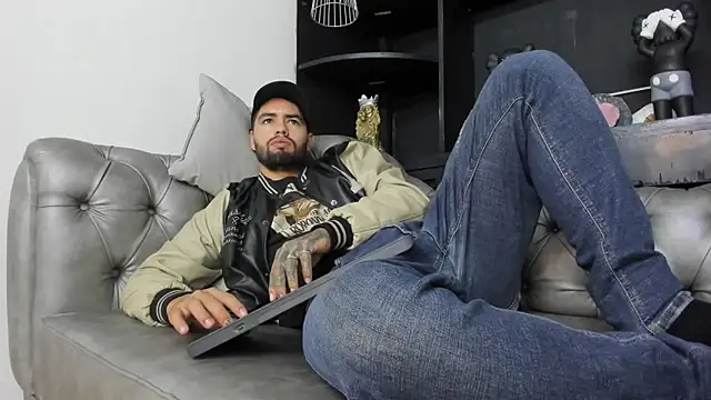 Snapshot of matteosantos chatting on March 18, 2025, 11:41 am matteosantos online show from March 18, 2025, 11:41 am