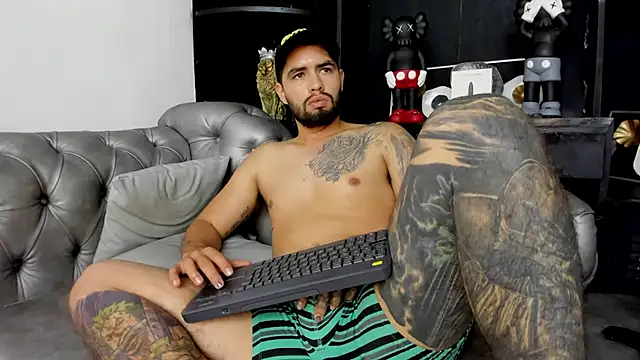 Snapshot of matteosantos chatting on March 20, 2025, 3:14 pm matteosantos online show from March 20, 2025, 3:14 pm