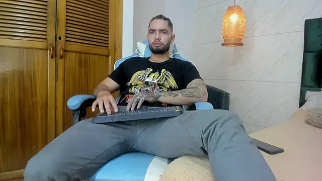 Snapshot of matteosantos chatting on March 21, 2025, 11:55 am matteosantos online show from March 21, 2025, 11:55 am