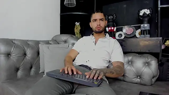 Snapshot of matteosantos chatting on March 22, 2025, 11:53 am matteosantos online show from March 22, 2025, 11:53 am