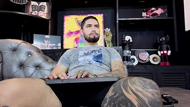 Snapshot of matteosantos chatting on September 25, 2025, 11:47 am matteosantos online show from September 25, 2025, 11:47 am