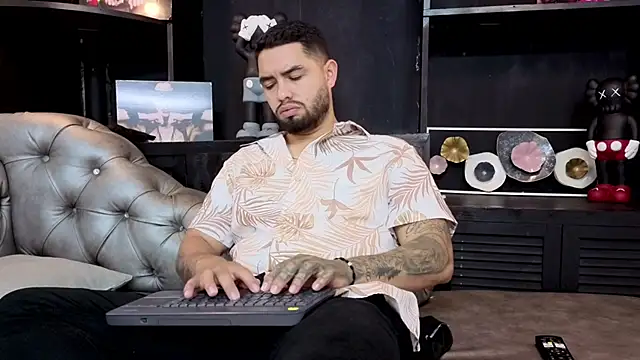 Snapshot of matteosantos chatting on October 4, 2025, 11:52 am matteosantos online show from October 4, 2025, 11:52 am