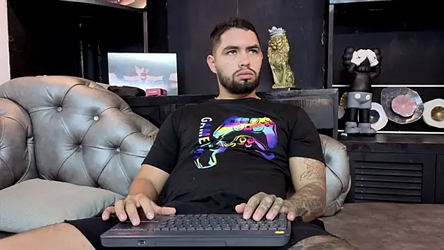 Snapshot of matteosantos chatting on October 5, 2025, 11:30 am matteosantos online show from October 5, 2025, 11:30 am