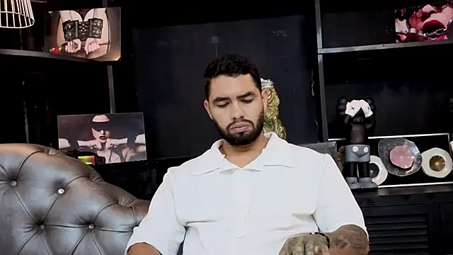 Snapshot of matteosantos chatting on October 13, 2025, 11:43 am matteosantos online show from October 13, 2025, 11:43 am