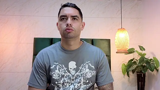 Snapshot of matteosantos chatting on October 21, 2025, 11:55 am matteosantos online show from October 21, 2025, 11:55 am