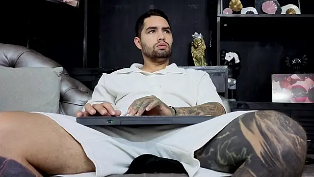 Snapshot of matteosantos chatting on November 2, 2025, 11:34 am matteosantos online show from November 2, 2025, 11:34 am