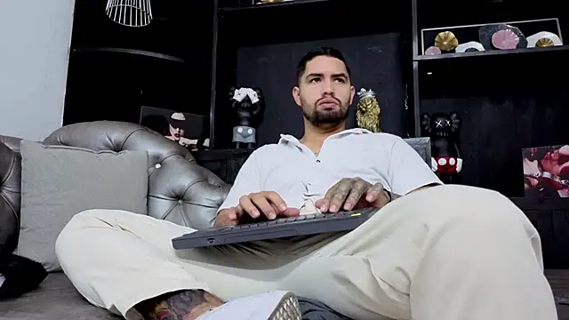 Snapshot of matteosantos chatting on November 12, 2025, 12:05 pm matteosantos online show from November 12, 2025, 12:05 pm