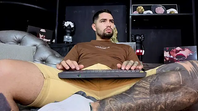 Snapshot of matteosantos chatting on November 13, 2025, 11:42 am matteosantos online show from November 13, 2025, 11:42 am