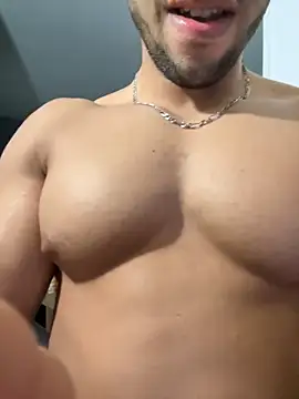 pimentfort77 online show from November 5, 2025, 11:27 pm