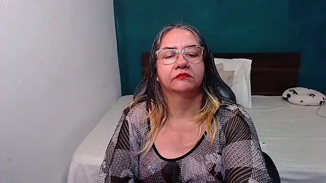 scaelettdubois online show from November 15, 2025, 1:03 am