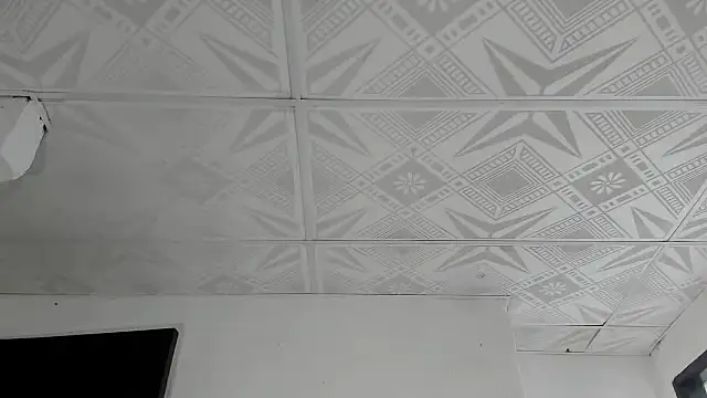 mely j1 online show from April 27, 2026, 9:35 pm