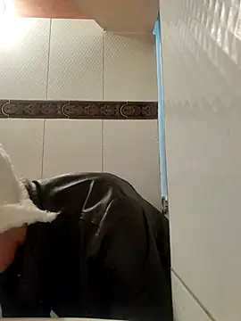 sexymarilyncolombia online show from February 26, 2025, 8:54 pm