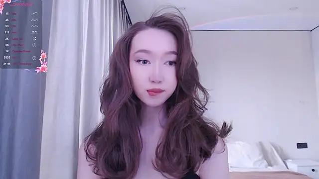  luna 022 online show from January 4, 2025, 4:55 am