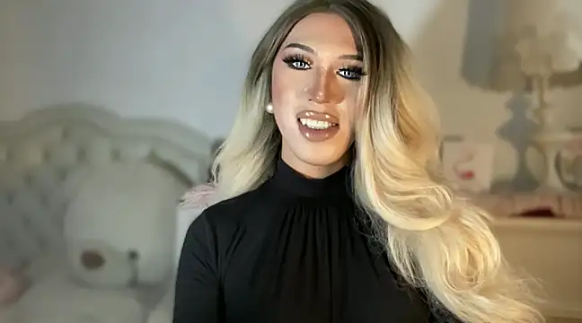 Ts glamxxxx online show from March 22, 2025, 8:40 am