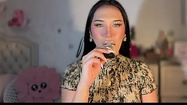 Ts glamxxxx online show from September 15, 2025, 12:38 pm