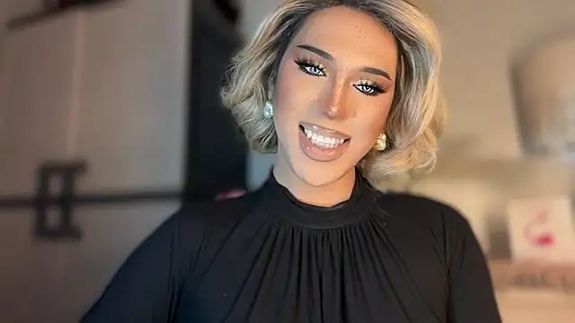 Ts glamxxxx online show from December 5, 2025, 11:52 am