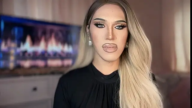 Ts glamxxxx online show from April 4, 2026, 1:37 am