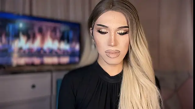 Ts glamxxxx online show from April 18, 2026, 11:14 am