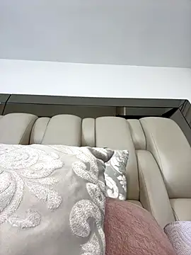 ALISSON FOXXX1 online show from December 17, 2025, 12:55 pm