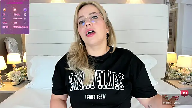 Charlotte93  online show from February 12, 2025, 11:29 am