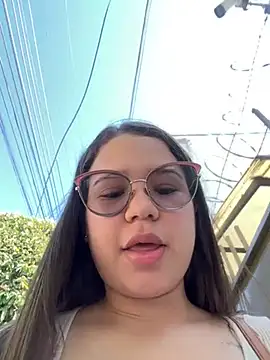 Lucyklein2022 online show from December 31, 2024, 1:52 pm