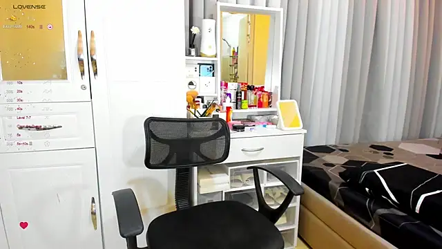 FuckDollNicky online show from December 21, 2024, 5:58 am