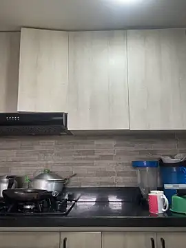 vaness weet online show from January 5, 2025, 2:41 pm